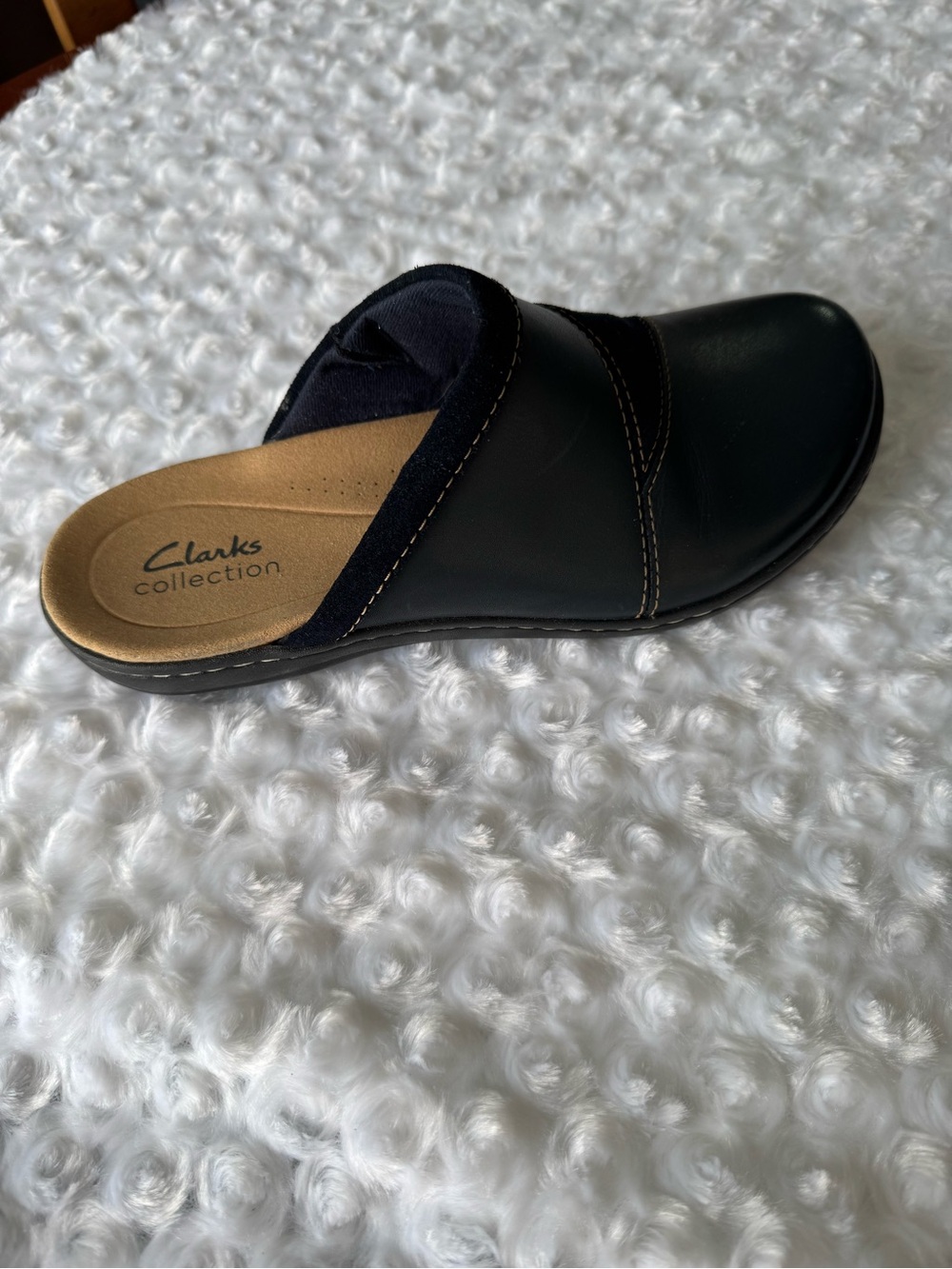 Clarks Collection Navy Blue Slip-On Clogs - Picture 2 of 11